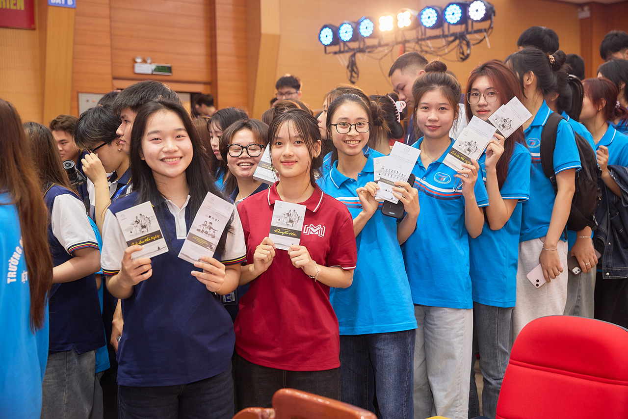 Học và đọc chính là phương tiện quan trọng hun đúc chí lớn, giúp người trẻ hình thành khát vọng và bản lĩnh để kiến tạo tương lai cho đất nước