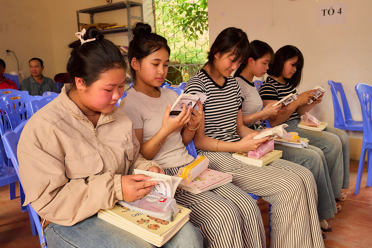 Giữa những bản làng còn nhiều cách trở, tri thức được vun đắp, hun đúc cho hành trình hiện thực hóa khát vọng lớn
