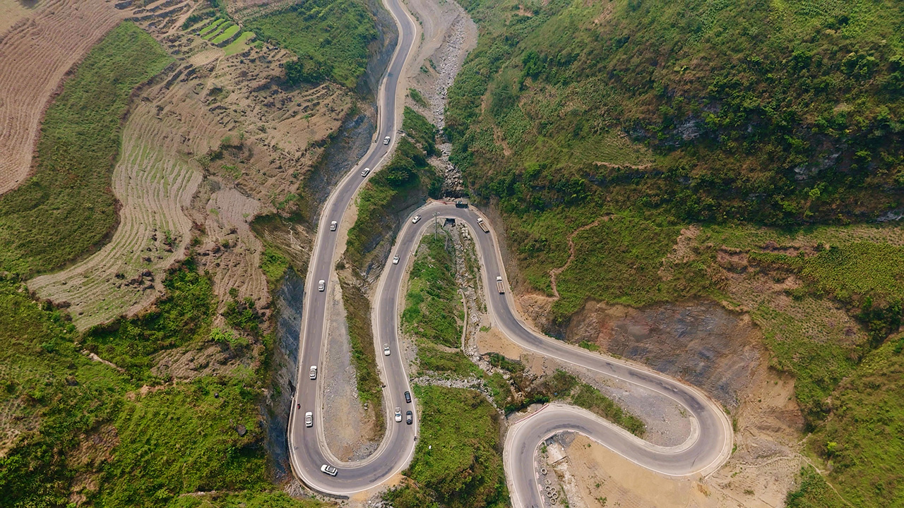 Băng qua những cung đường hiểm trở nơi địa đầu cực Bắc, Hành trình Từ Trái Tim tiếp tục khơi dậy khát vọng lớn và tinh thần vượt khó, phụng sự đến học sinh vùng cao