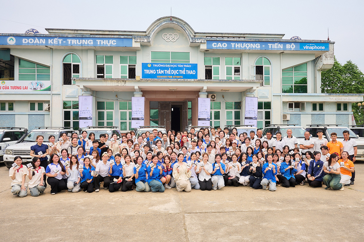 Hành trình Từ Trái Tim tạo nên sự kết nối ý nghĩa giữa những người đi trước và thế hệ trẻ, tiếp thêm niềm tin, định hướng và động lực để các em vững bước trên hành trình phía trước